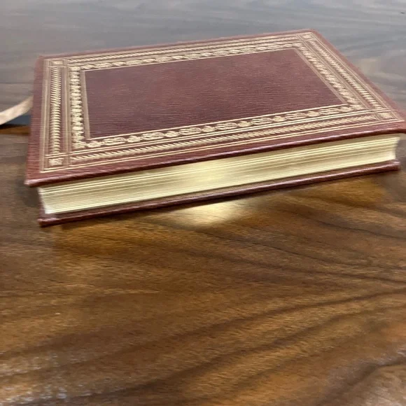 Brown Leather Franklin Library 1981. One Hundred Years of Solitude. - Picture 3 of 6